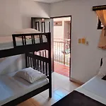 Hotel La Casa Del Huesped